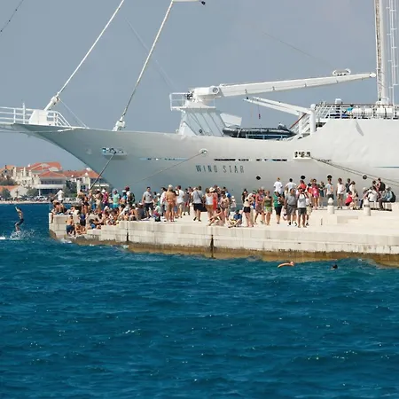 بيت للعطل Five-bedroom In *