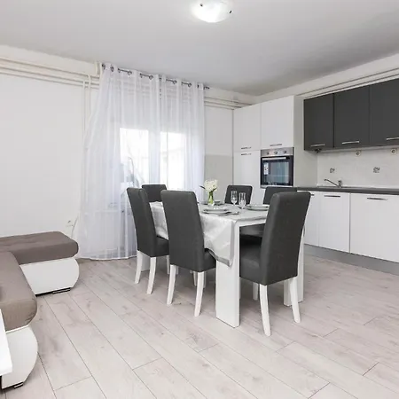 Five-bedroom In