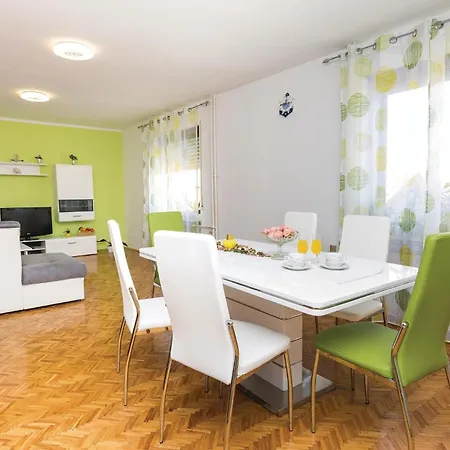 Five-bedroom In * Suhovare