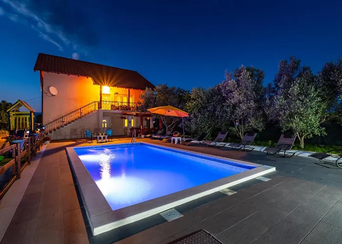 Five-bedroom In * Suhovare