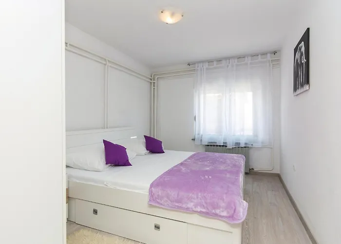 Five-bedroom In 펜션