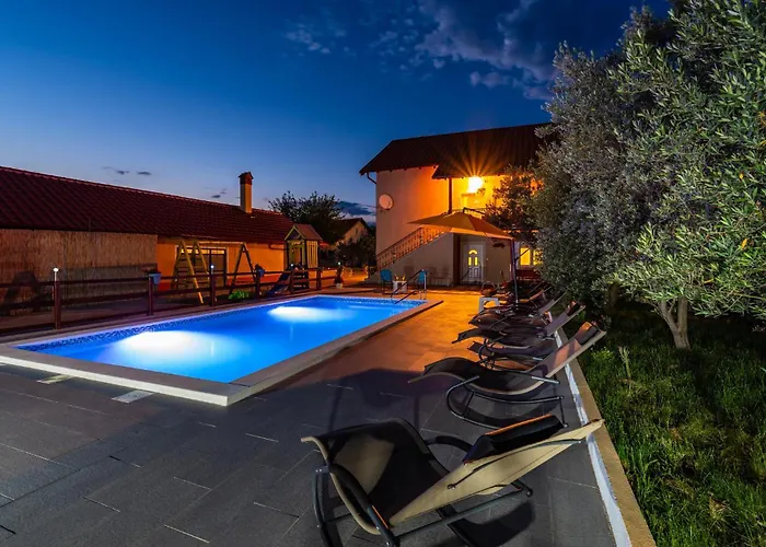 Five-bedroom In * Suhovare