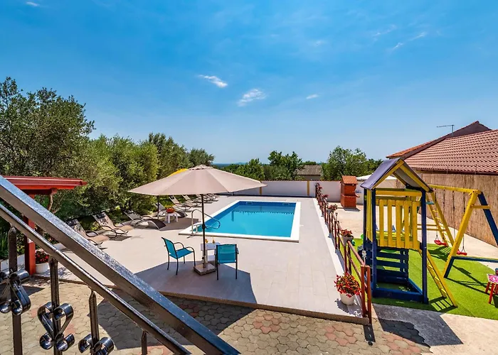 Five-bedroom In Σπίτι διακοπών *
