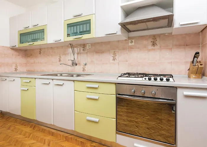 Σπίτι διακοπών Five-bedroom In *