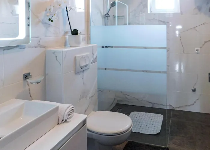 Five-bedroom In Suhovare