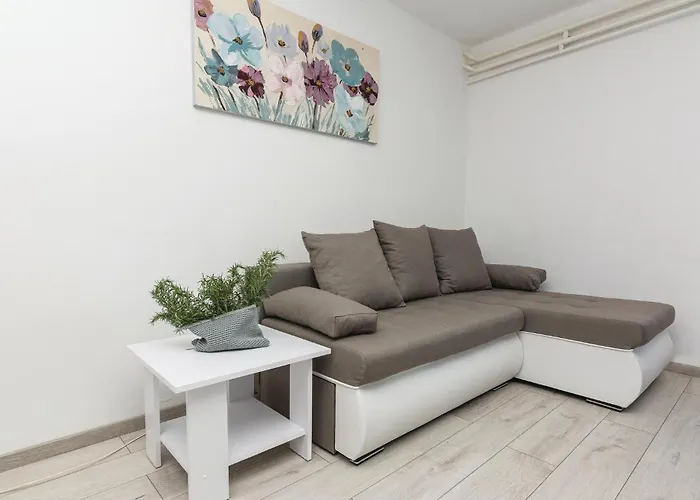 Five-bedroom In *