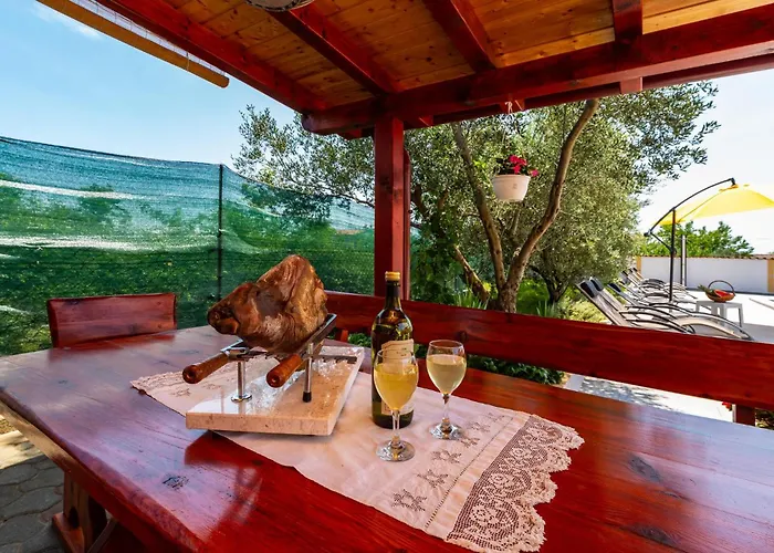 Five-bedroom In Suhovare